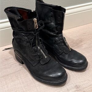 TS 98 Black Moto Boots size 8